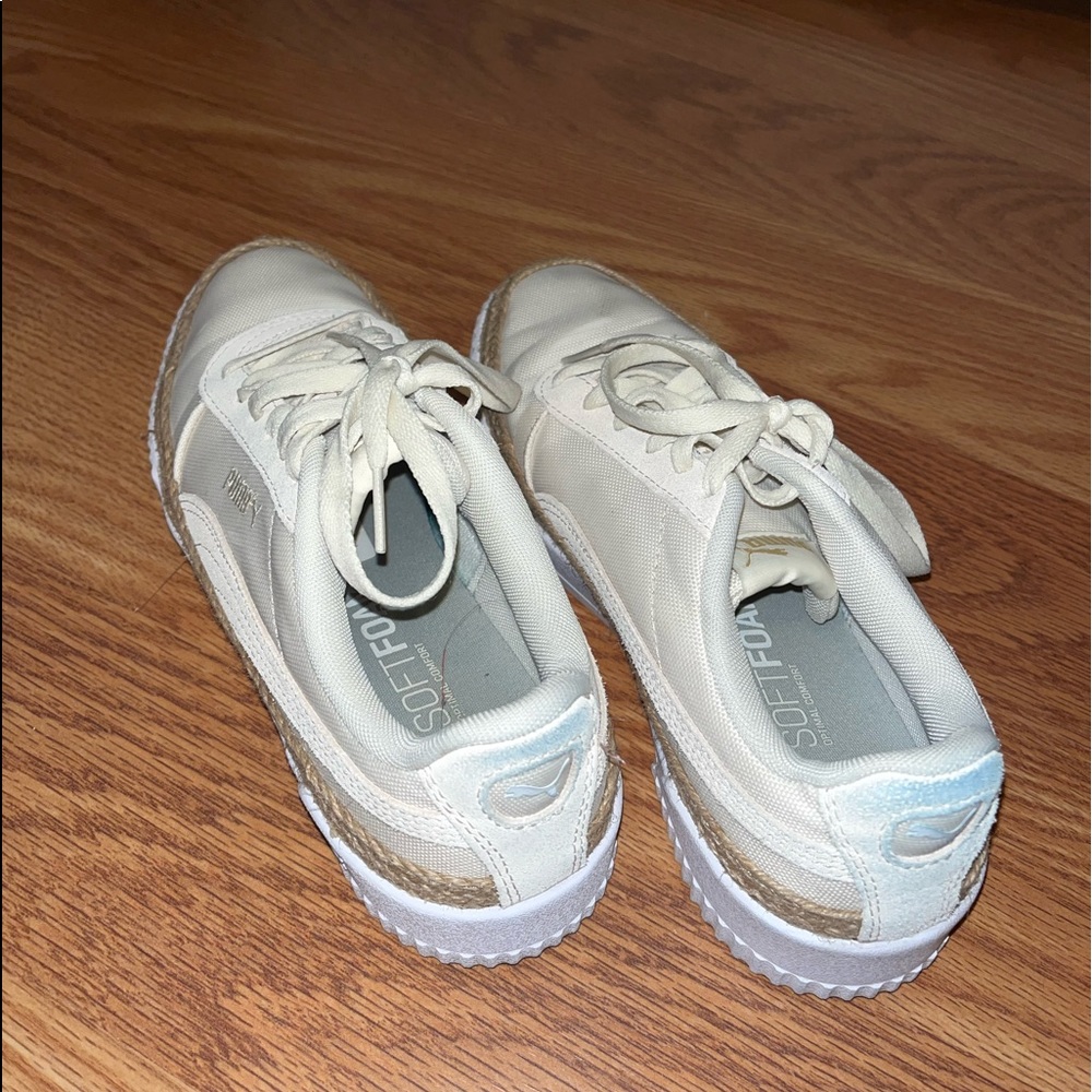 Puma Womens Carina Sneaker